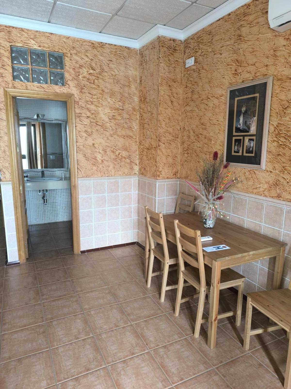 Hostal La Tarayuela Barbate Exterior photo